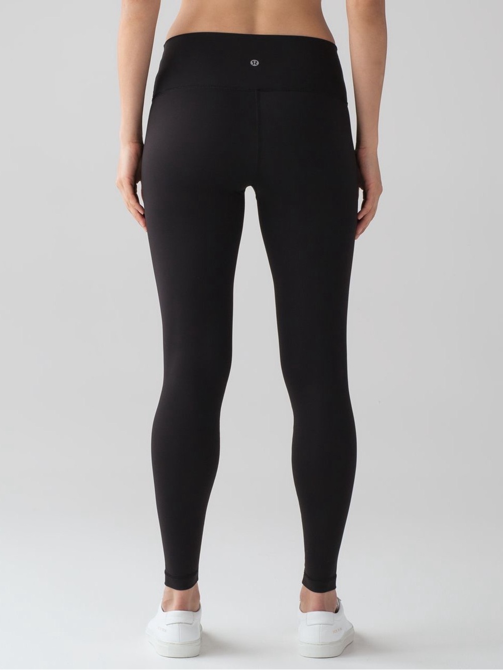 Lululemon Wunder Under Hi-Rise Tight Full On Luxtreme 28"
Black Leggings